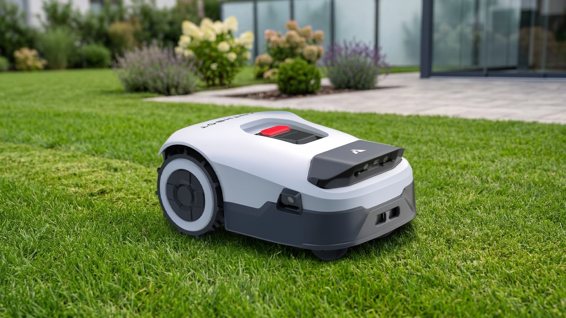 Für den perfekten Sommerrasen: Intelligente Gartenpflege mit ANTHBOT-Mährobotern
