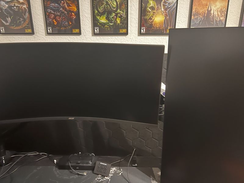 Neomounts ACE DS70-256BL1 in Betrieb.jpg